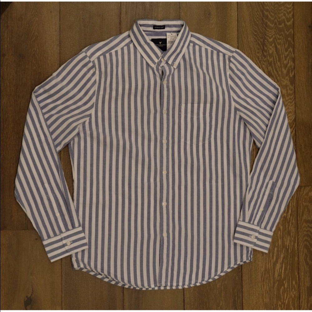 (NWT) American Eagle Seriously Soft Button Shirt